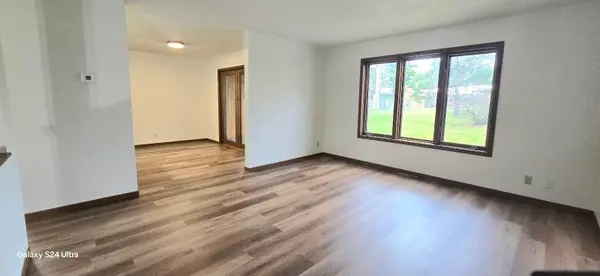 Lanesboro, MN 55949,405 Hillcrest ST E
