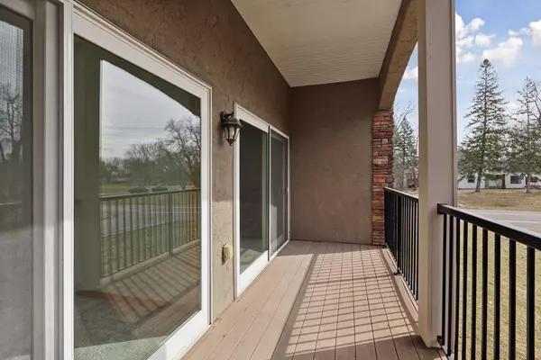 Plymouth, MN 55441,10806 S Shore DR #103