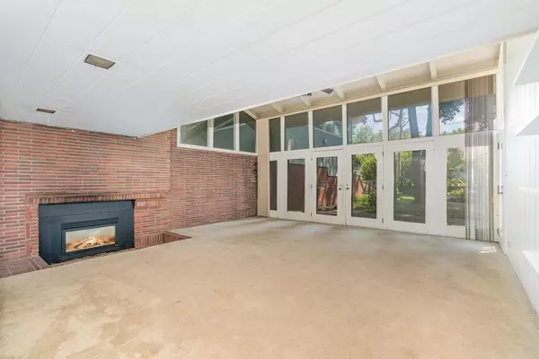 Little Canada, MN 55117,353 Rose LN