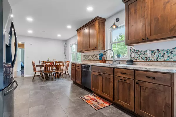 Alexandria, MN 56308,712 Shady LN SW