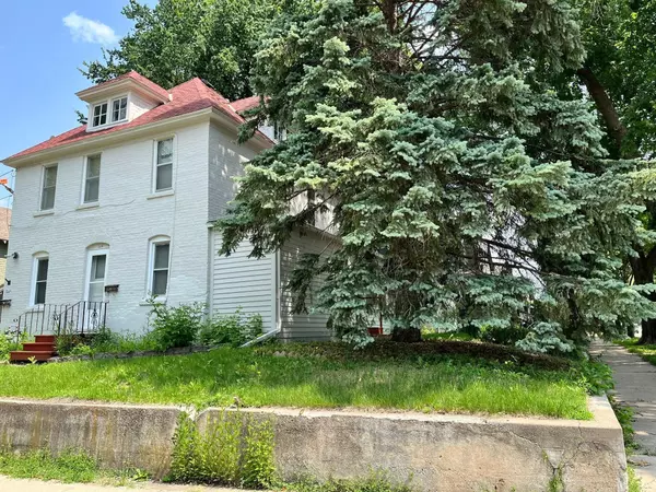 Mankato, MN 56001,326 E Vine ST