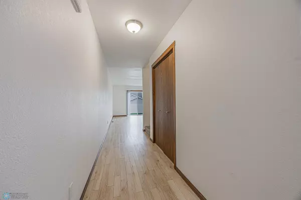 Fargo, ND 58104,4283 51st ST S