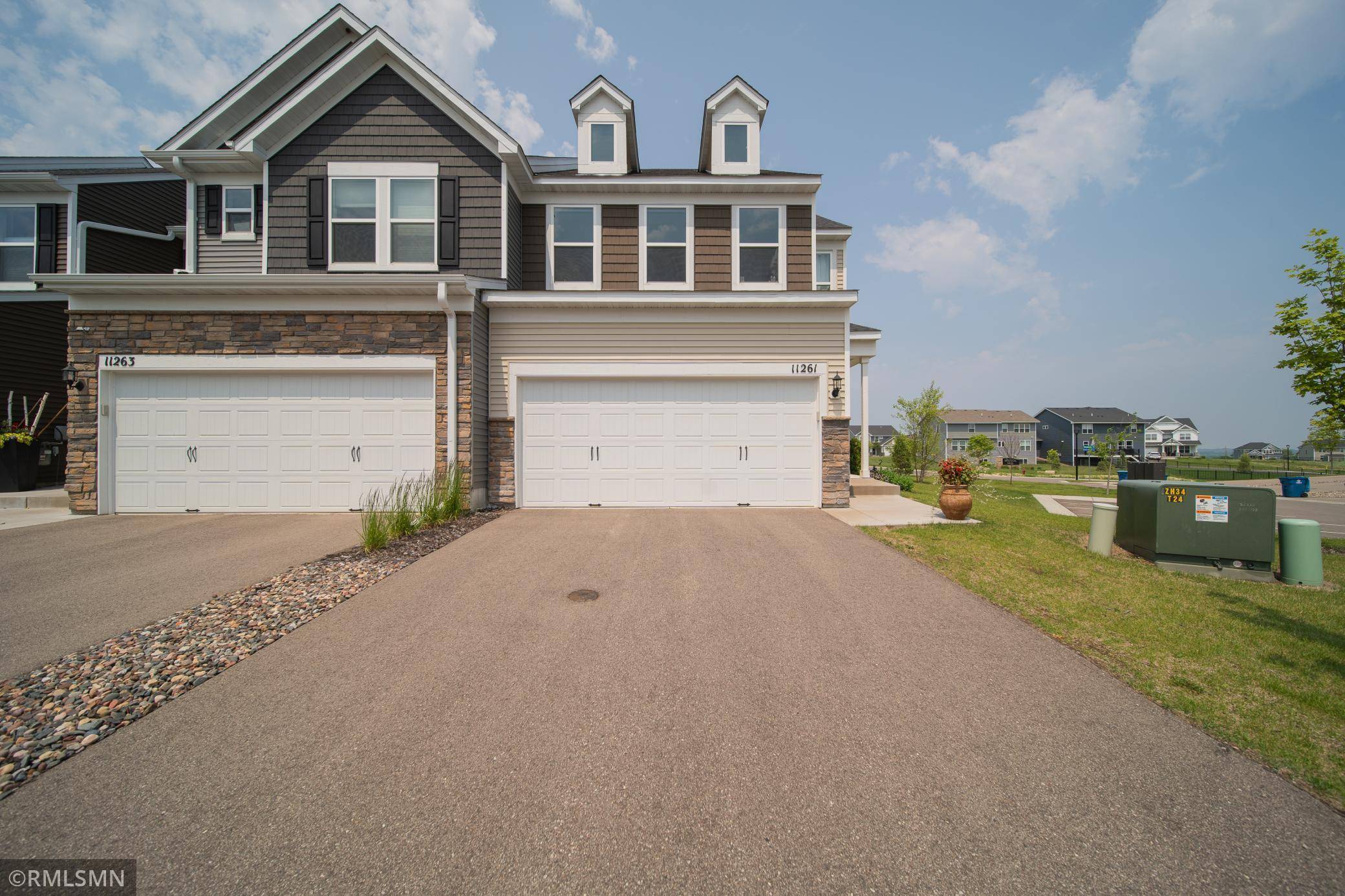 11261 Brookview RD, Woodbury, MN 55129