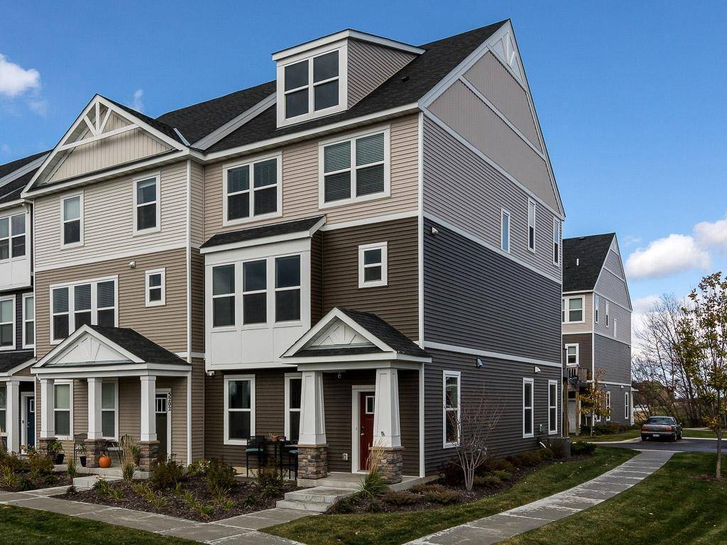 Prior Lake, MN 55372,5204 Hampton ST NE