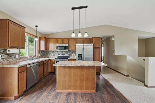 River Falls, WI 54022,1864 Morning Glory DR