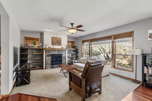 Prior Lake, MN 55372,4440 Overlook DR SE