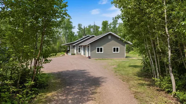 Grand Marais, MN 55604,677 County Road 60