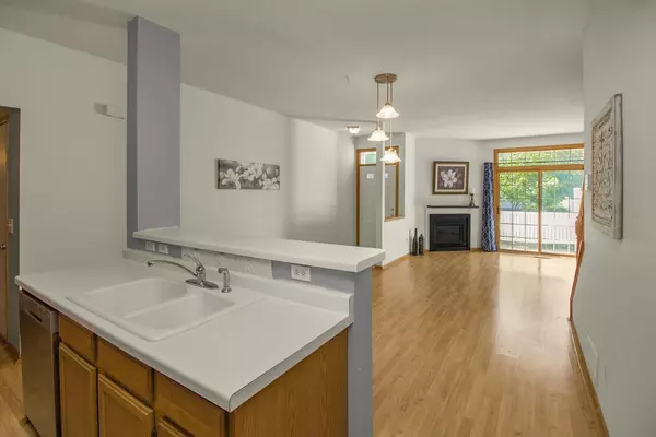 Woodbury, MN 55125,2666 Mallard DR