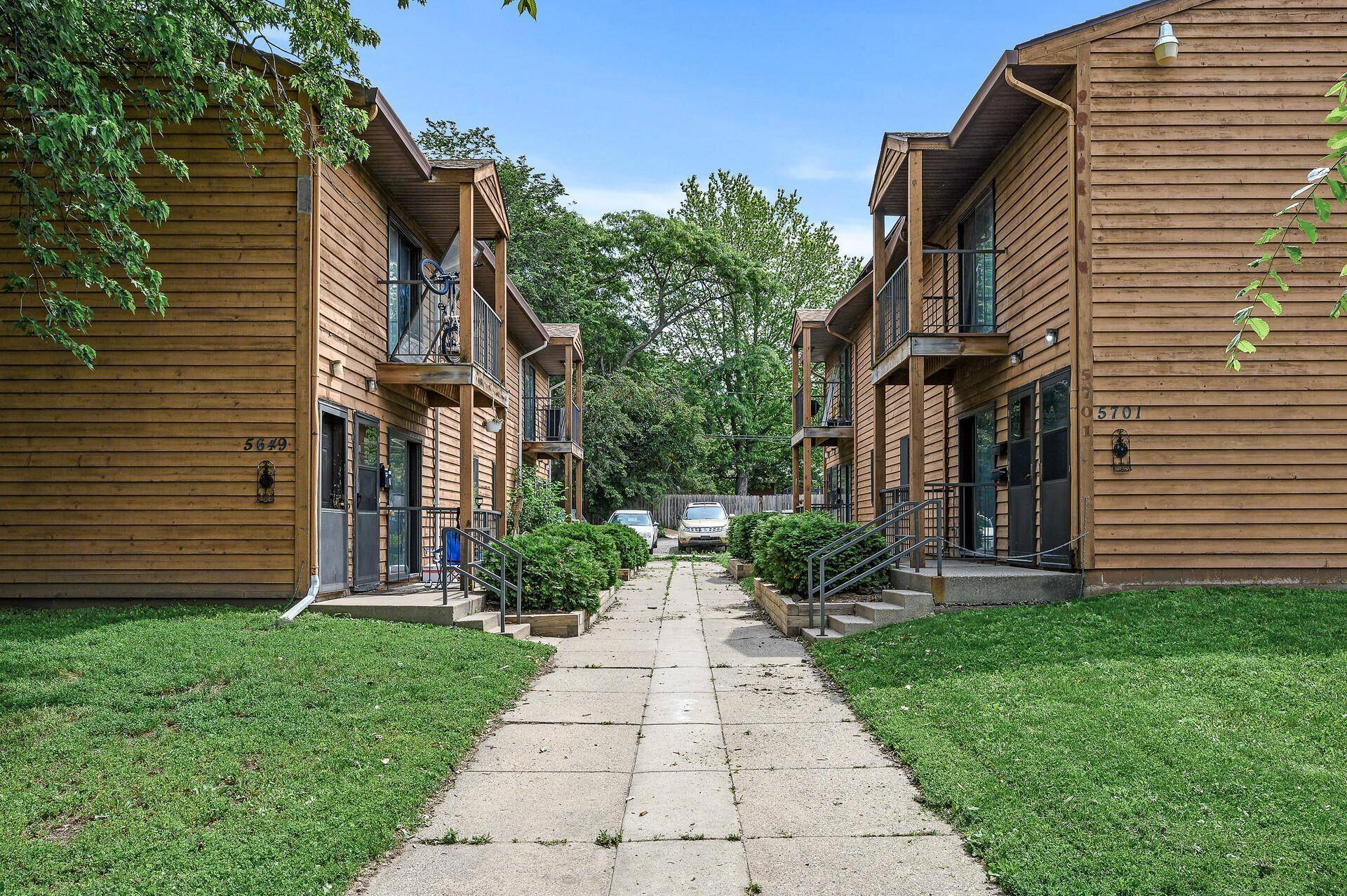 Minneapolis, MN 55417,5701 34th AVE S