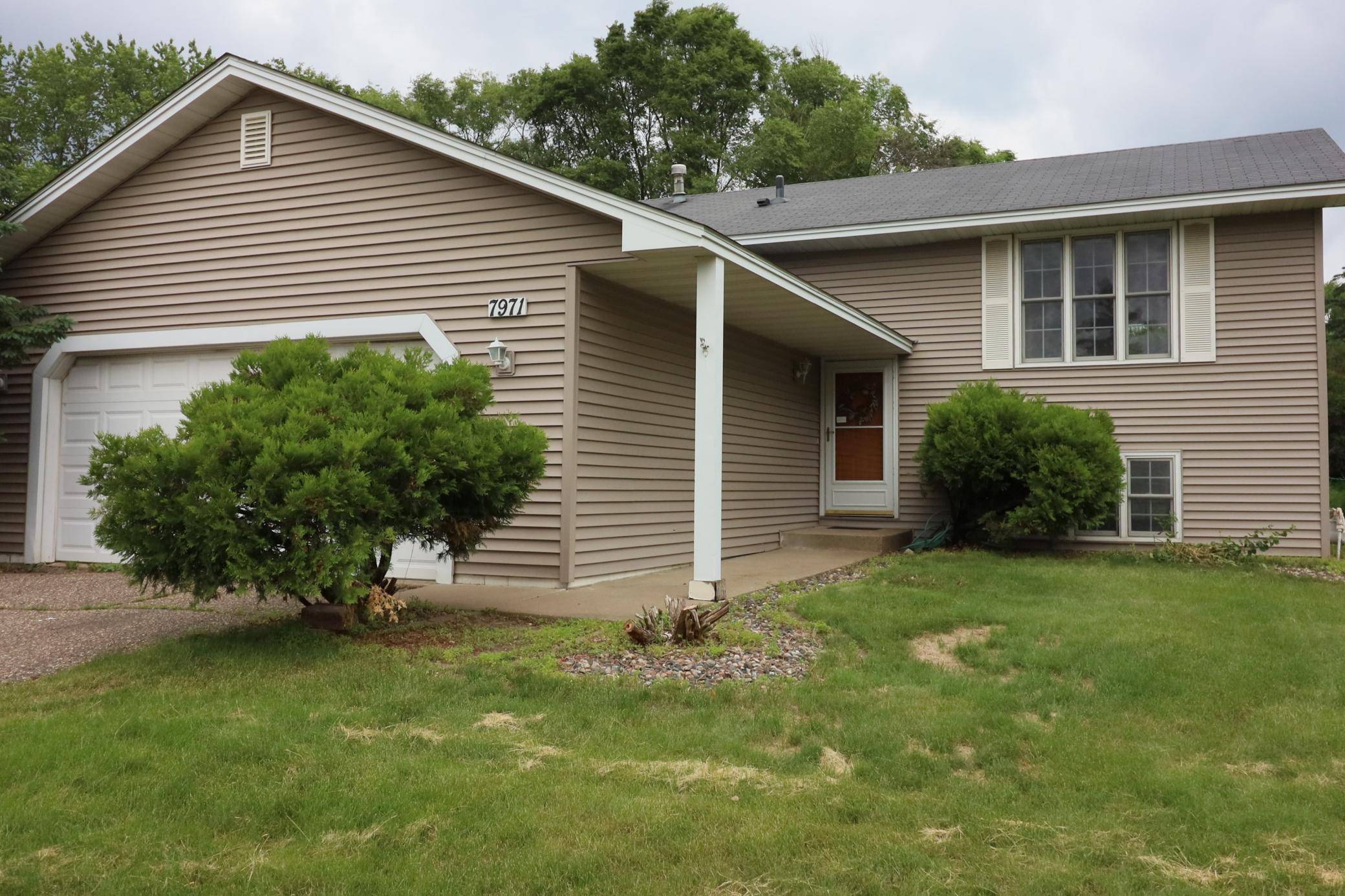 7971 Upper 145th ST W, Apple Valley, MN 55124