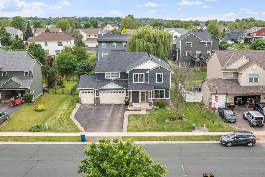 2108 Meadowlark LN, Shakopee, MN 55379