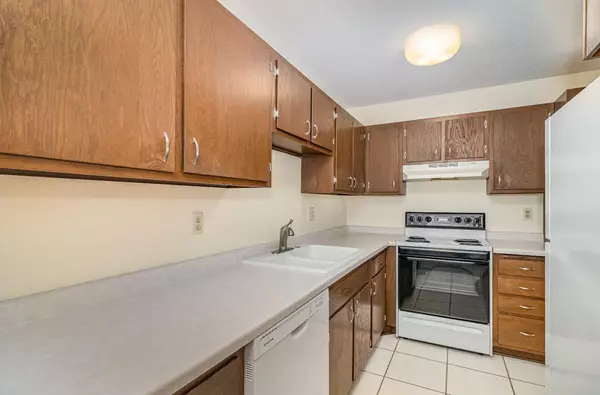 Woodbury, MN 55125,7880 Rimbley RD
