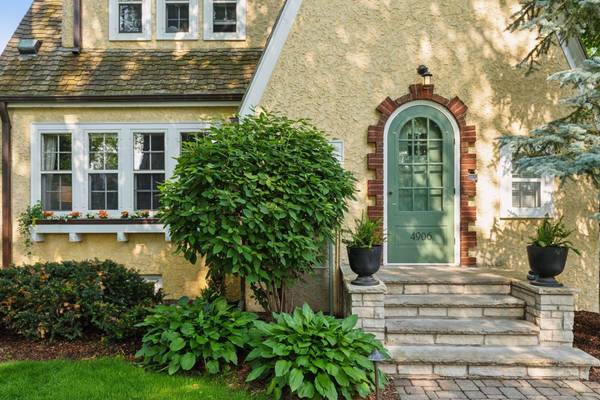 Edina, MN 55424,4906 Bruce AVE