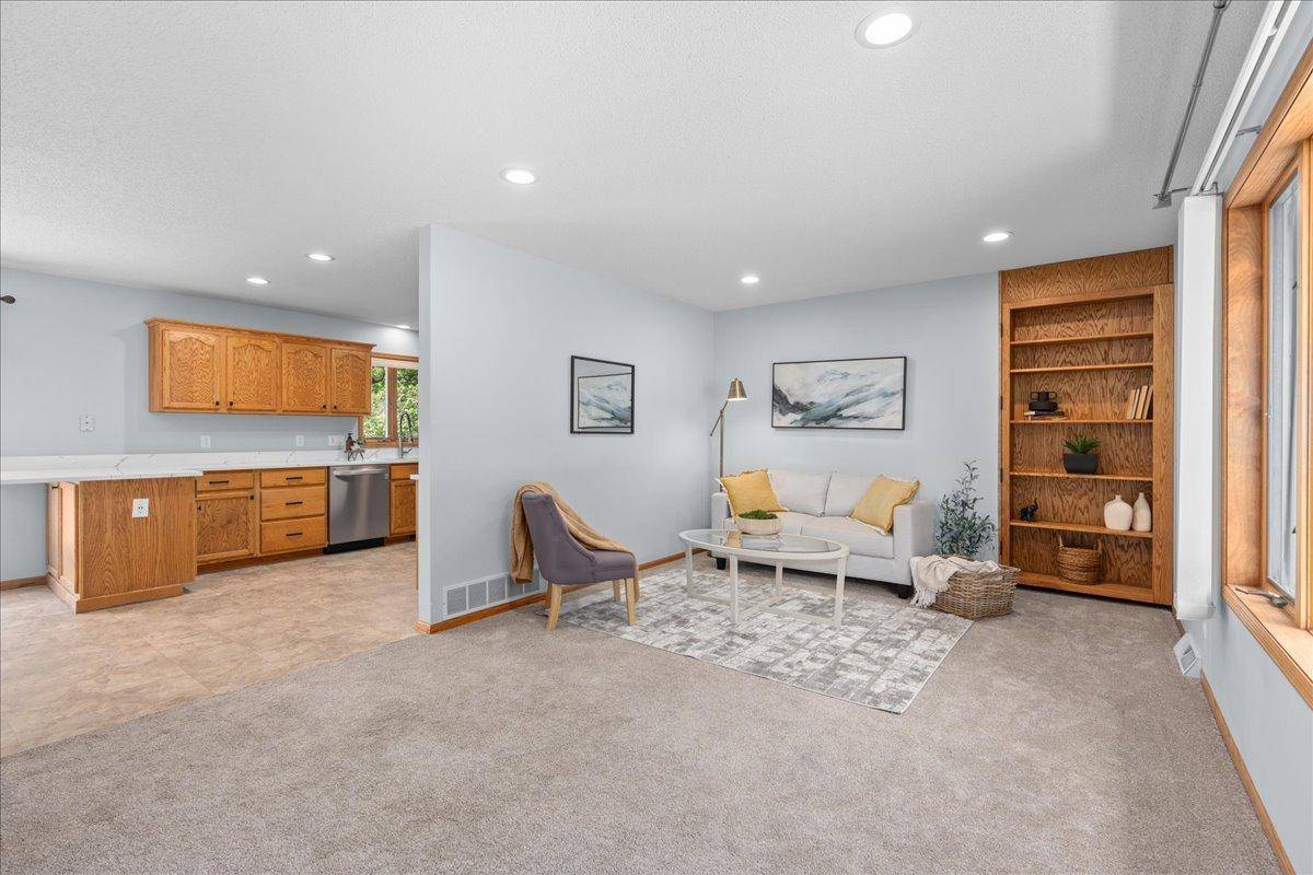 Prescott, WI 54021,363 Flora ST S