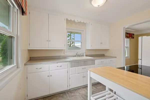 Minneapolis, MN 55419,6116 Penn AVE S