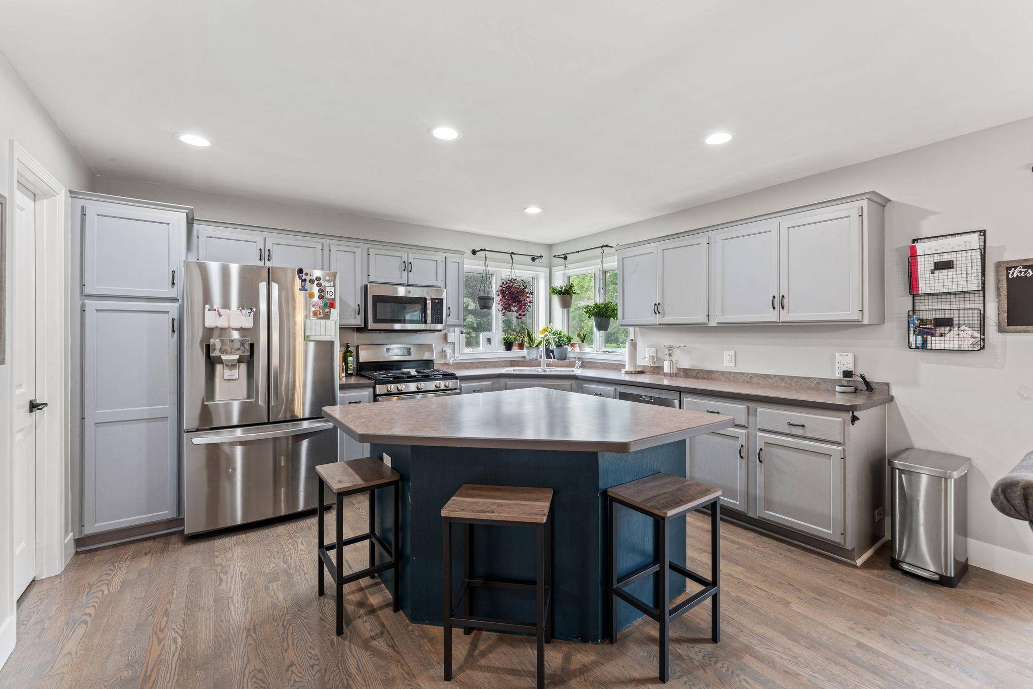 Shakopee, MN 55379,7216 Whitehall RD