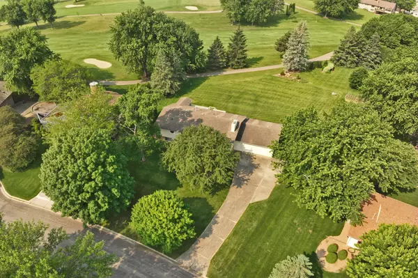 Owatonna, MN 55060,930 Minekahda PL