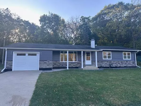 Owatonna, MN 55060,919 Mosher AVE