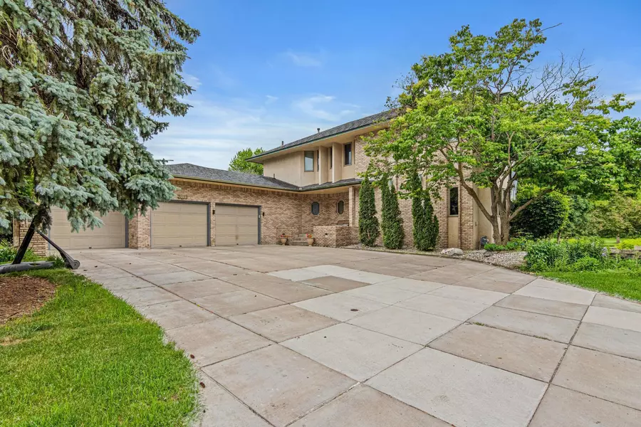 3817 Dunbar CT N, Brooklyn Park, MN 55443