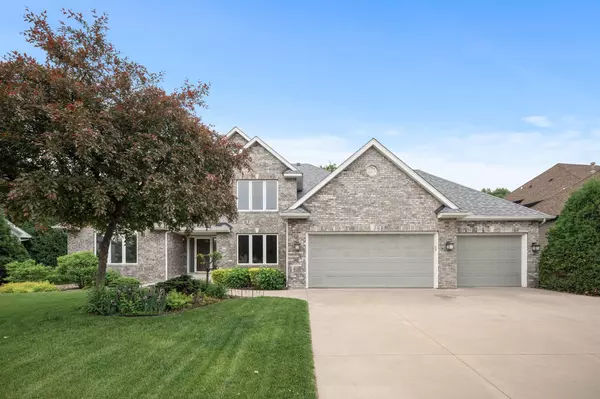 130 Wexford Heights DR, New Brighton, MN 55112