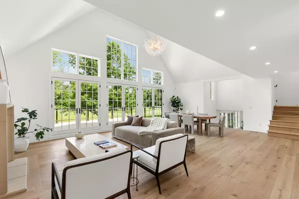 Edina, MN 55436,4603 Merilane AVE
