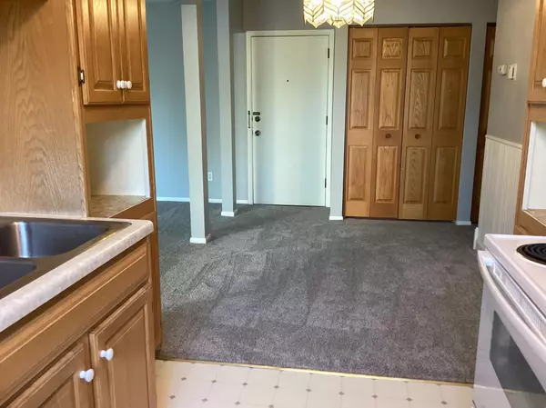 Rochester, MN 55901,366 Elton Hills DR NW #12