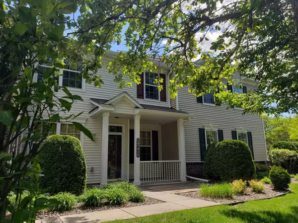 Woodbury, MN 55129,10794 Hawthorn TRL #A