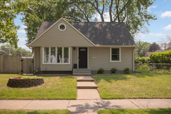 210 Westchester DR, West Saint Paul, MN 55118