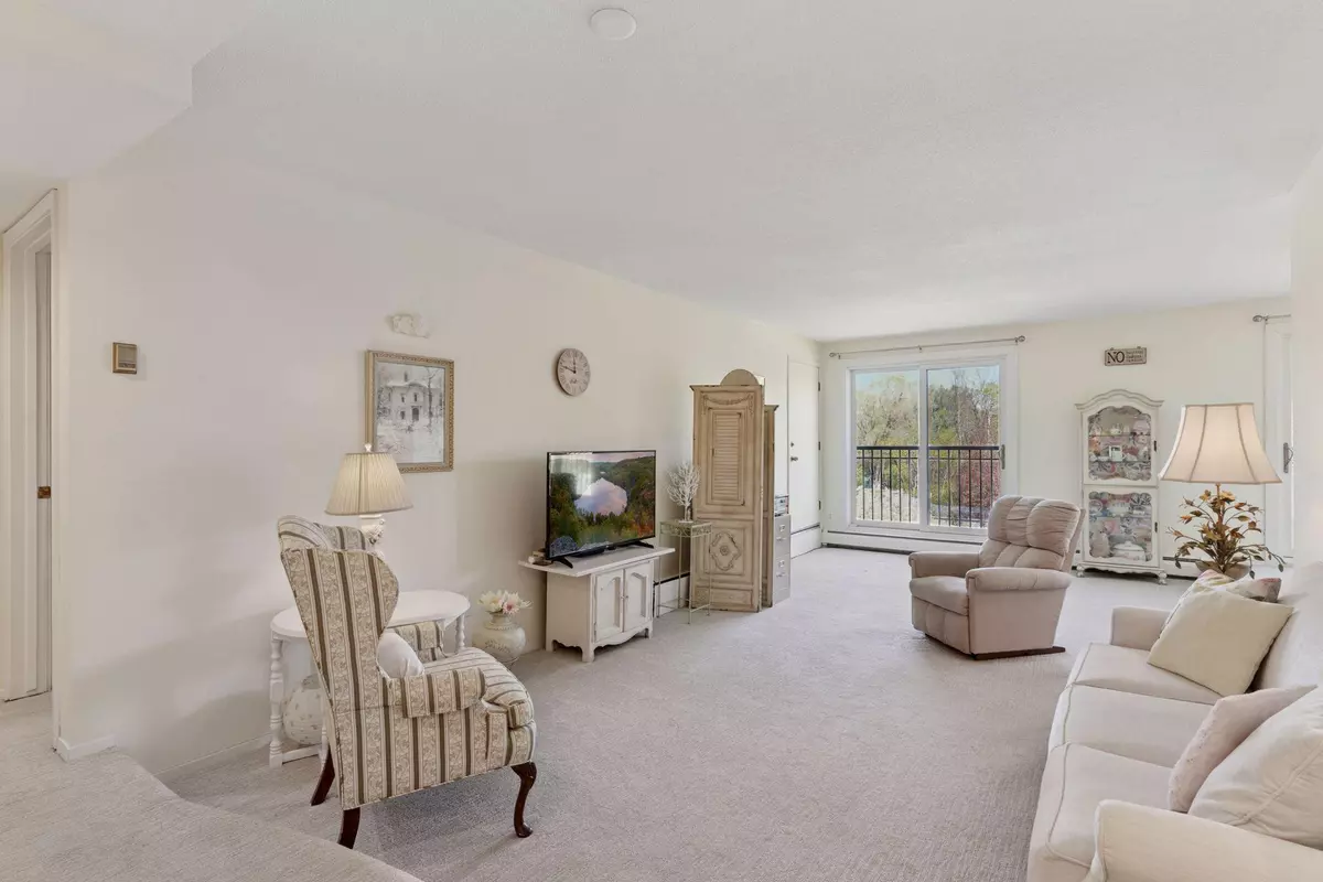 Minnetonka, MN 55305,3412 Oak Ridge RD #317