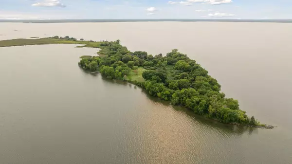 Walker, MN 56484,1720 & 1730 Pelican Island LNDG NW