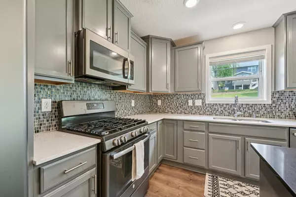 Prior Lake, MN 55372,5858 Royalton RD NE