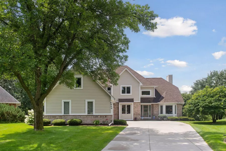 8805 Sycamore CT, Eden Prairie, MN 55347