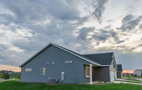 Rochester, MN 55901,5523 Sundown PL NW
