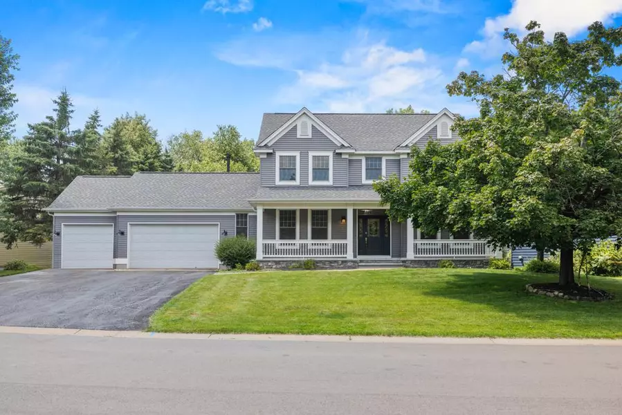 13 Echo Lake BLVD, Mahtomedi, MN 55115
