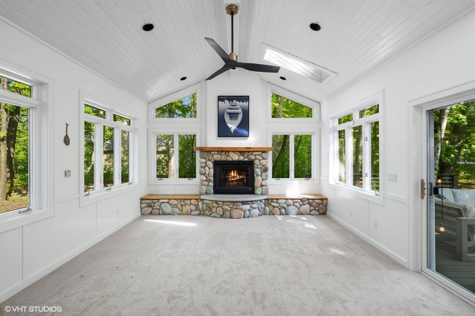 Chanhassen, MN 55317,820 Vineland CT