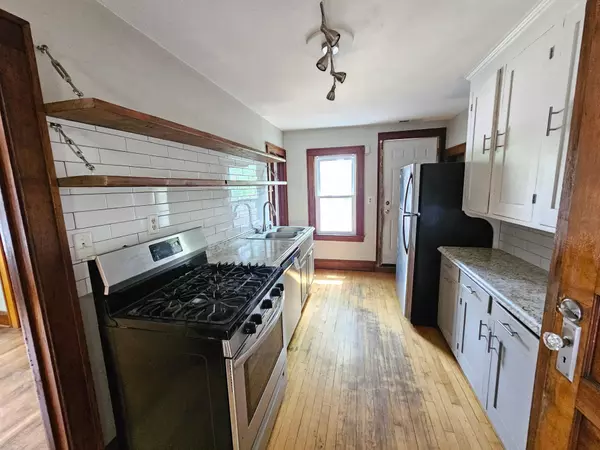 Minneapolis, MN 55418,652 36th AVE NE