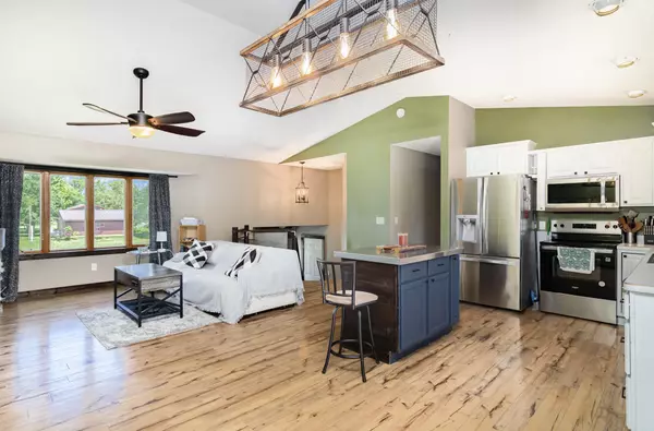 Morristown, MN 55052,204 Sidney ST E