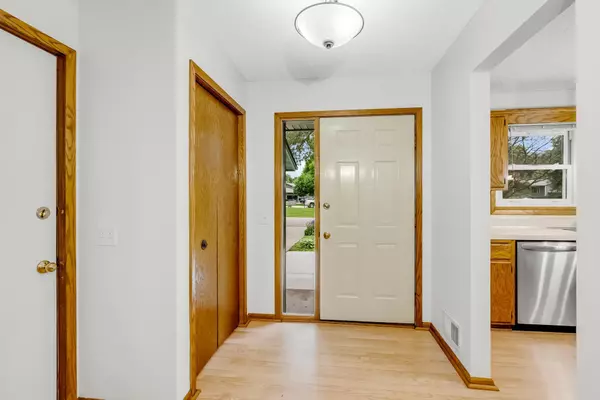 Lakeville, MN 55044,9912 Upper 205th ST W