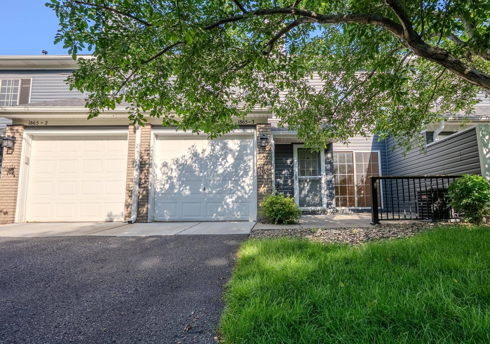 1865 Donegal DR #3, Woodbury, MN 55125
