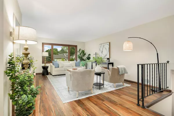 Apple Valley, MN 55124,15704 Henna CT