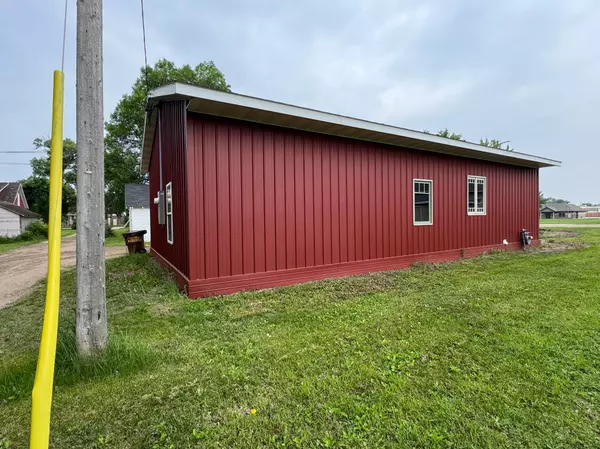 Brooten, MN 56316,530 Roe ST