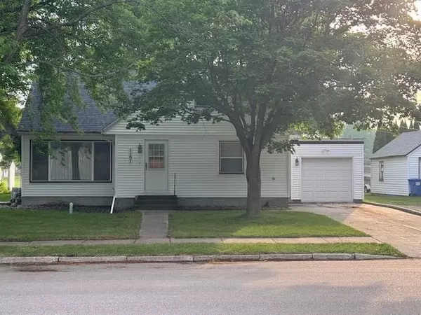 1107 11th ST, Clarkfield, MN 56223