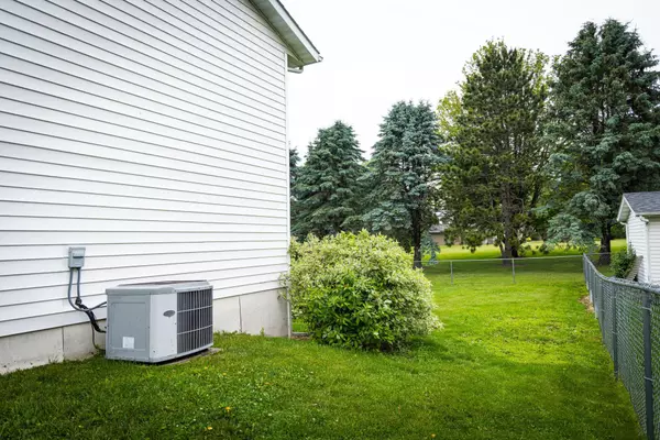 Elgin, MN 55932,415 3rd ST NW