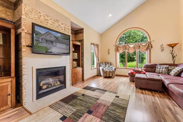 Winona, MN 55987,61 Forest Oak CT