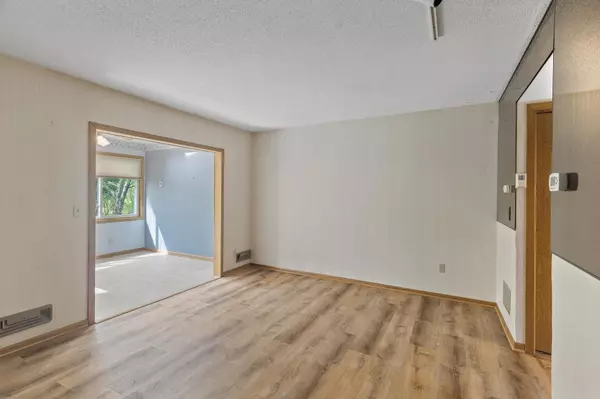 Arden Hills, MN 55112,4348 Arden View CT