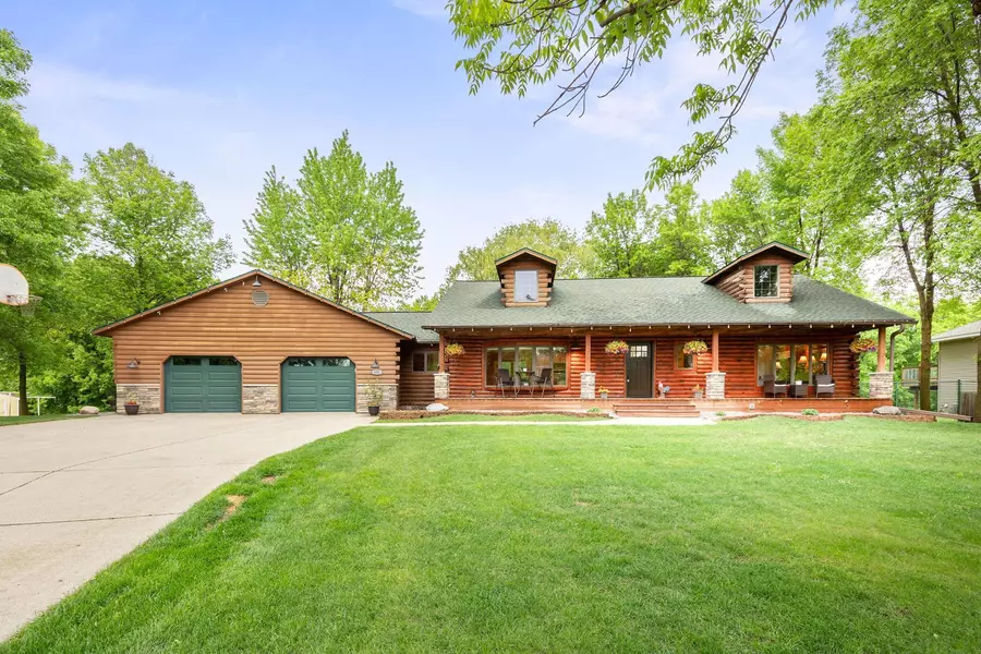 631 Pheasant RUN, Winsted, MN 55395