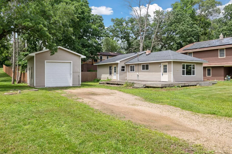 2070 Racine AVE S, Lake Saint Croix Beach, MN 55043