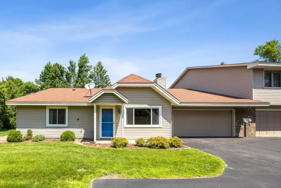 5641 Chatsworth ST N, Shoreview, MN 55126