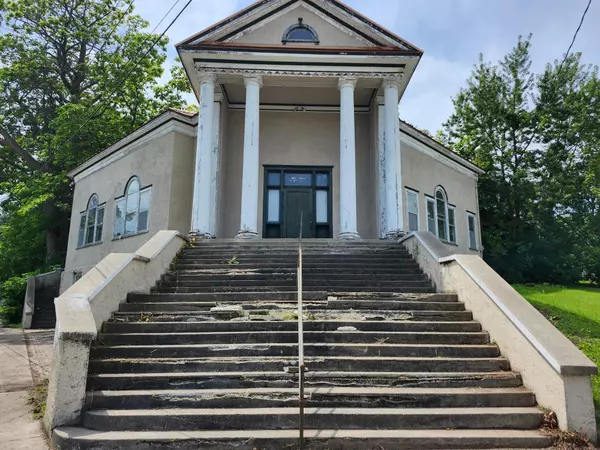 601 W Clark ST, Albert Lea, MN 56007