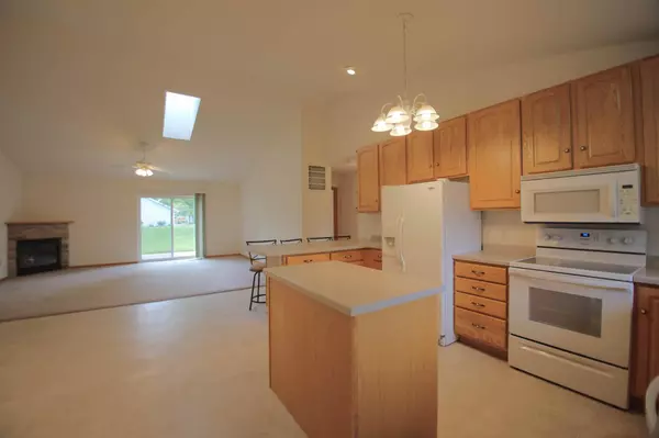 New Richmond, WI 54017,944 West Edge PL #15